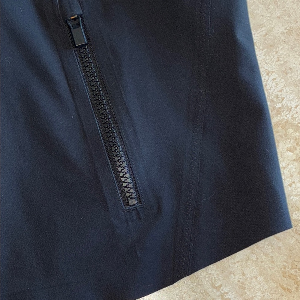 ATHLETA Black Jacket, Edgy & Sleek, offset zipper detail, lightweight. L - Picture 10 of 16
